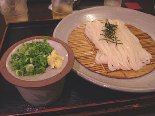 麺が細いのと太いのと選べま〜す、店員さんがめっちゃ本当に優しい！