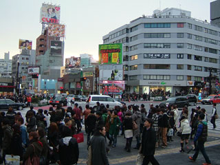 人間が沢山でなかなか自分のペースで歩けないっすね