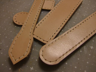 今縫い終わった、これからコバー（T-T)