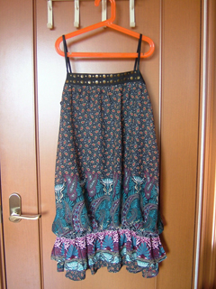 店舗で見て惚れた服。すっごい安く売ってるんだけど柄と色が好きっ♪