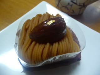 個人的にこの辺りで超有名なリ○エンベ○グよりずっと美味しいんだよね・・。