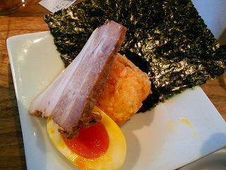 別皿トッピングもとても素敵っす♪