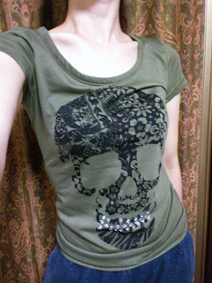 地味だから着やすいっちゃ着やすいわけよ