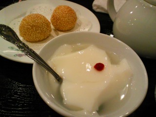 杏仁豆腐＆胡麻団子