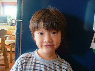 ちょっと長くなって前髪とか目に入りそうだったんだよね〜